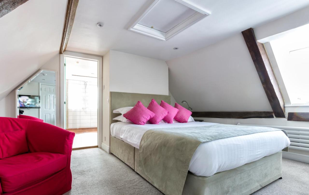 The Bell Inn Hotel Horndon-on-the-Hill Exteriör bild