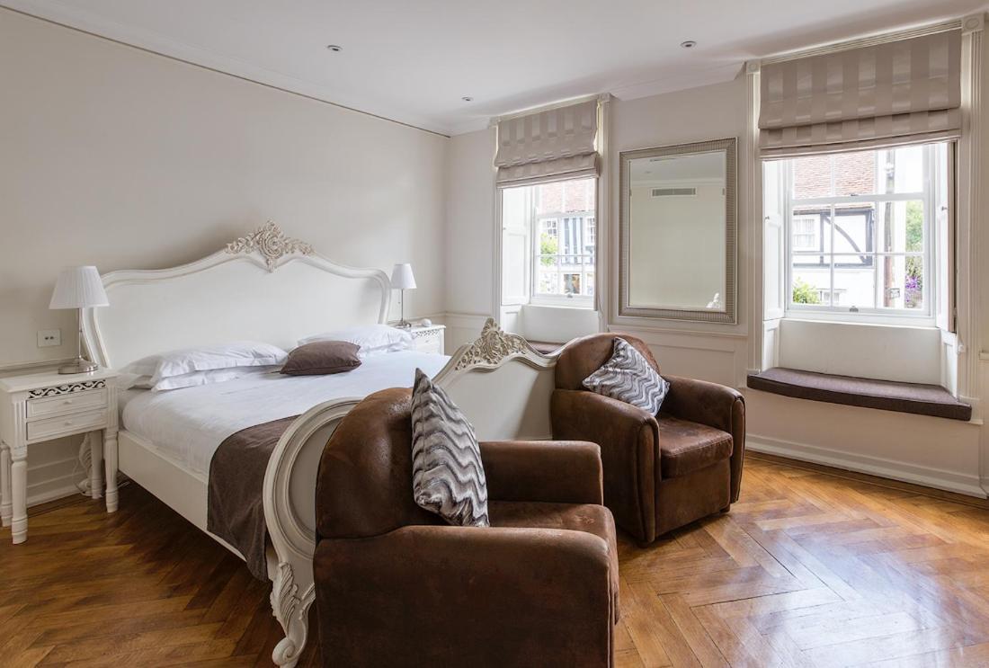 The Bell Inn Hotel Horndon-on-the-Hill Exteriör bild